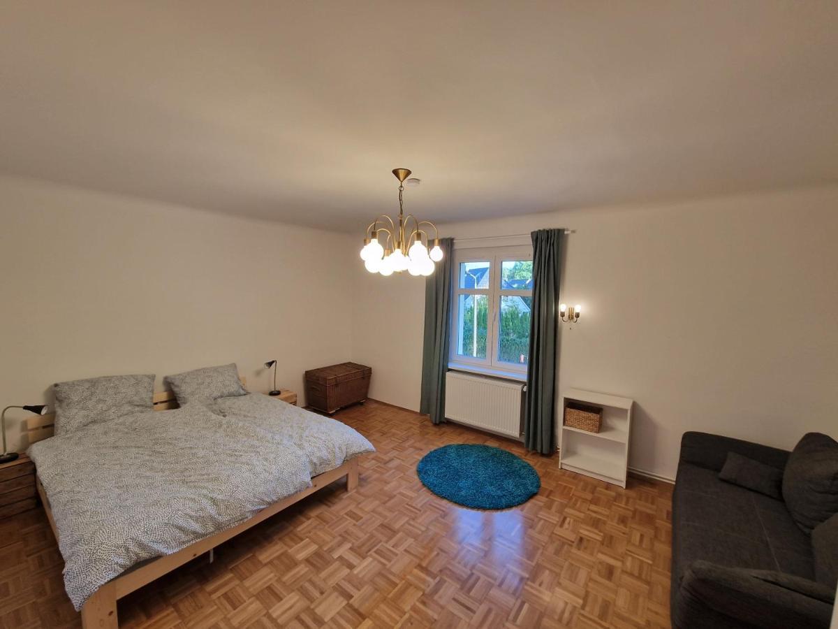 Geraeumige Und Zentrale Ferienwohnung Stahnsdorf Exterior foto