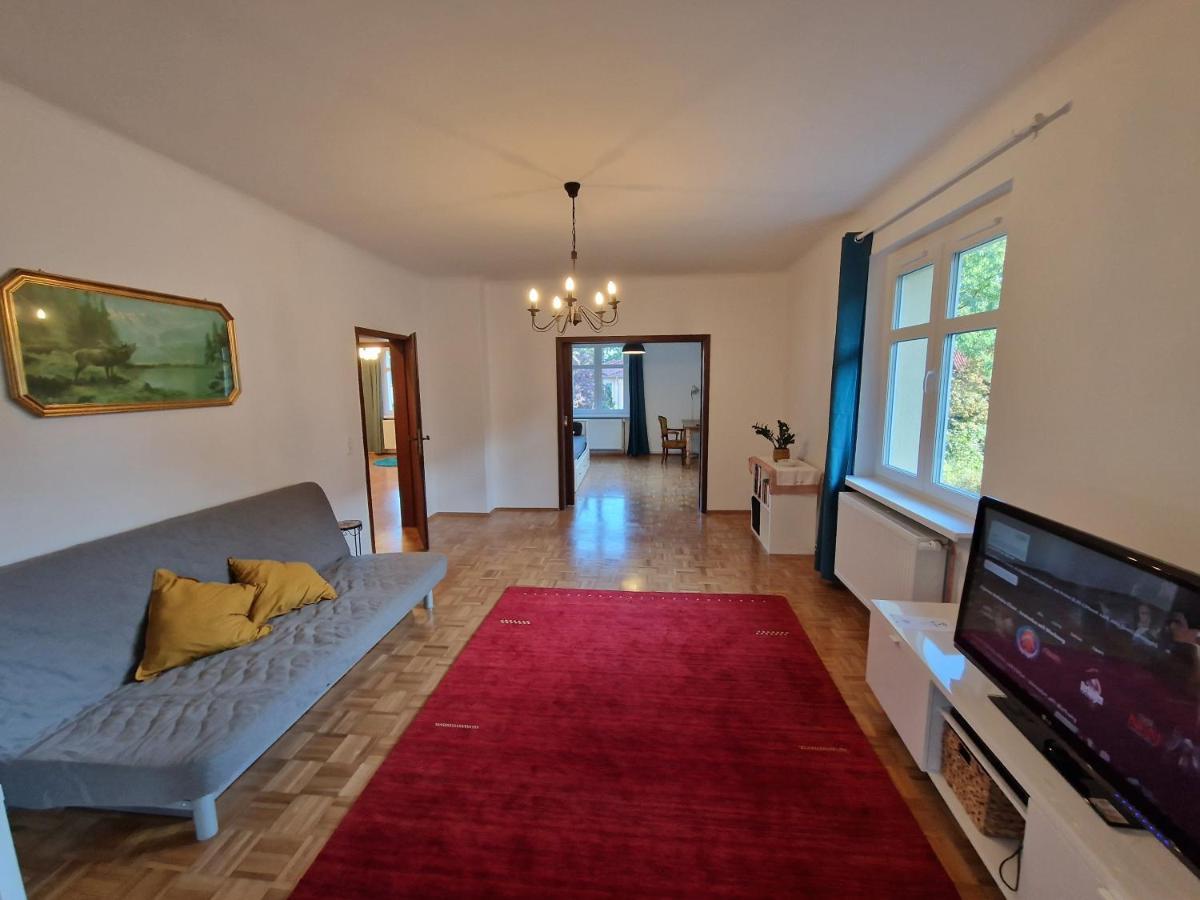 Geraeumige Und Zentrale Ferienwohnung Stahnsdorf Exterior foto